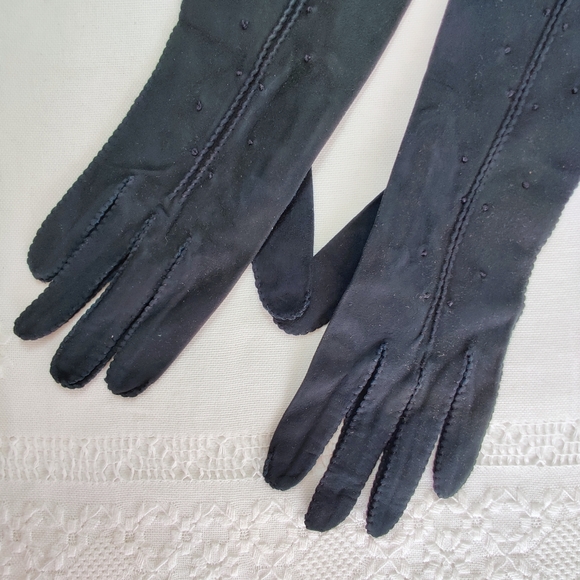 Designer Black Gloves Suede Leather, Detailed Design Stitch New Condition Vintag - Picture 5 of 10